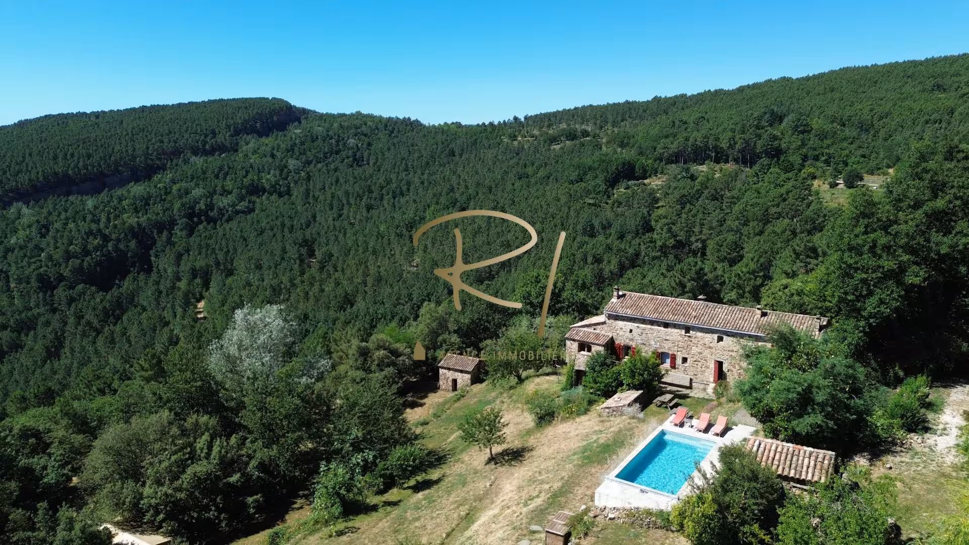 A vendre propriété exceptionnelle dans les cévennes
