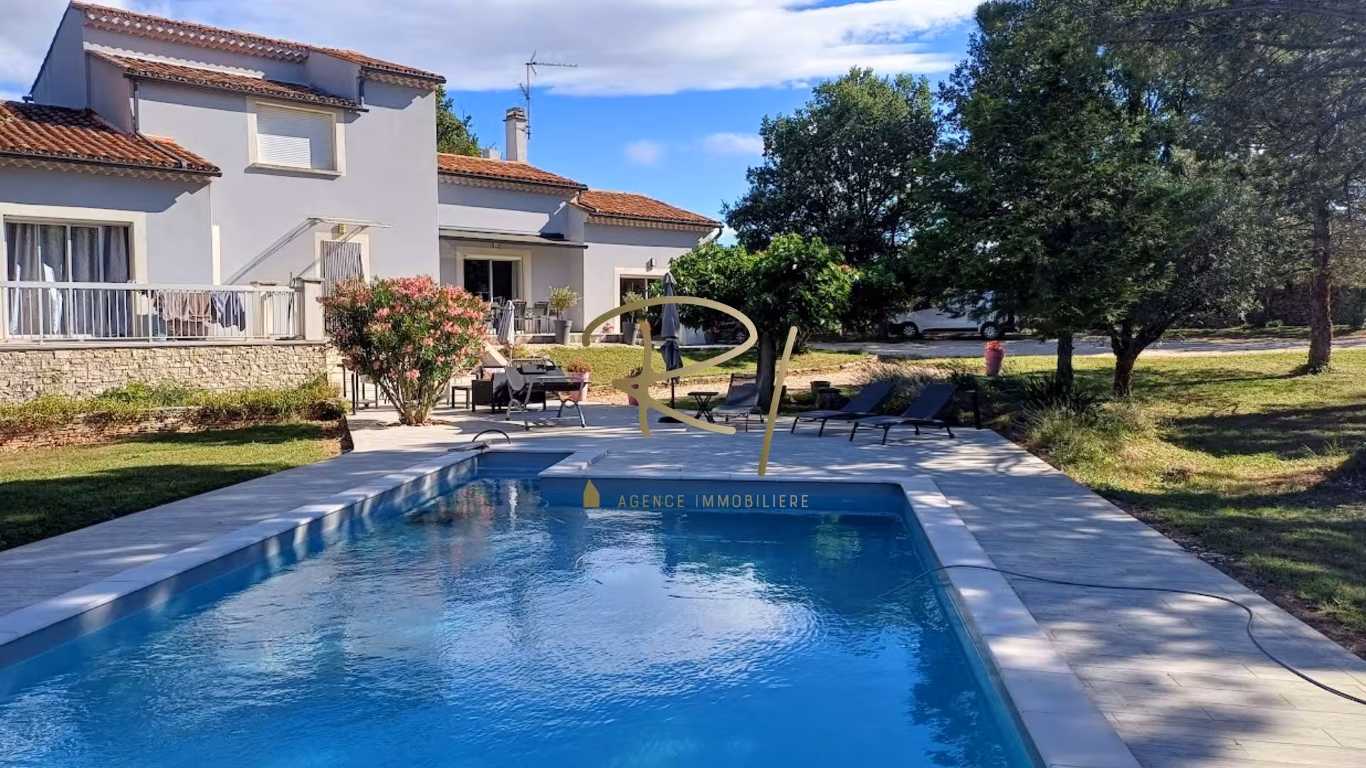 Spacieuse villa familiale Barjac Gard