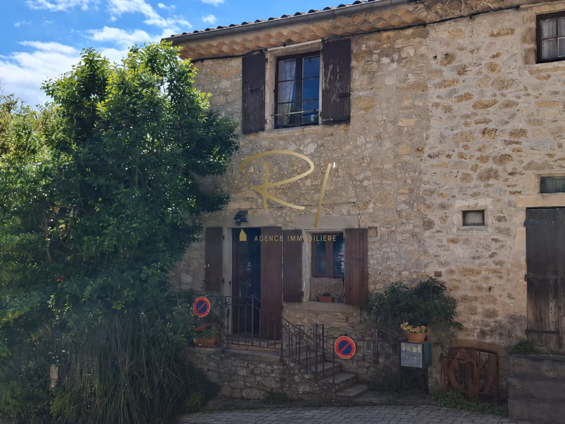 A VENDRE SUD ARDECHE MAISON DE VILLAGE