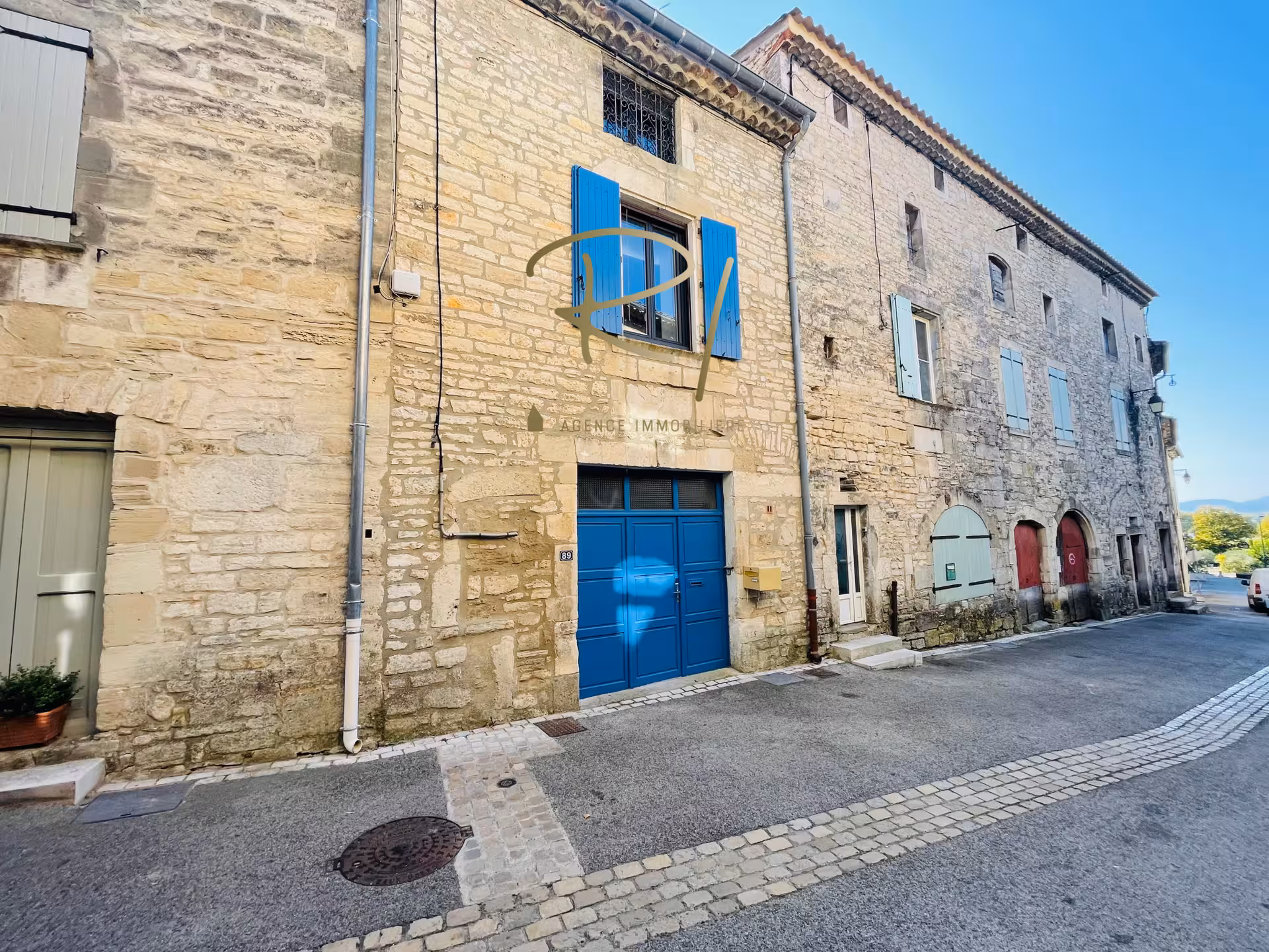 Maison de village avec terrasse tropézienne