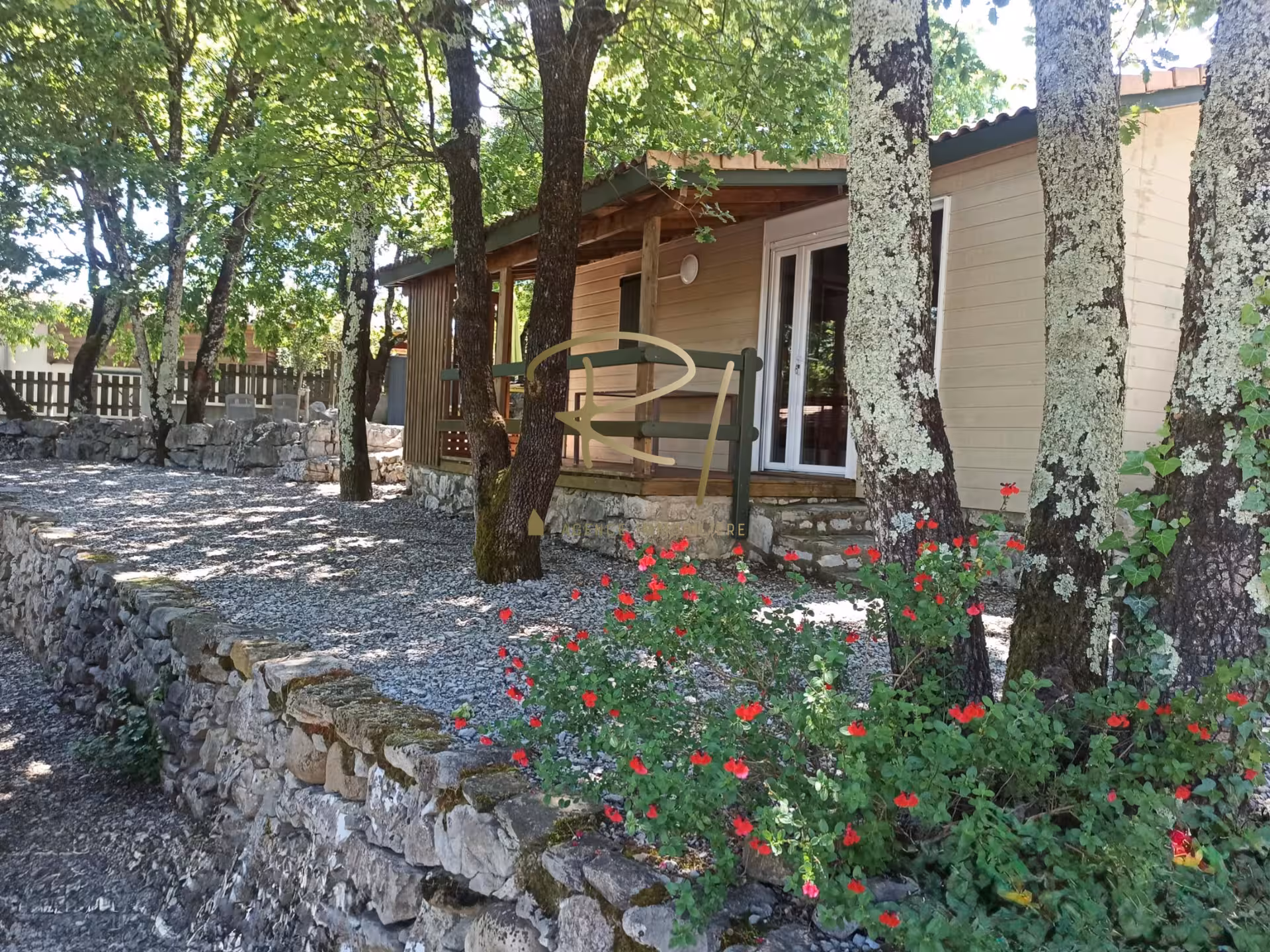 Chalet avec terrasse et piscine - SUD ARDECHE