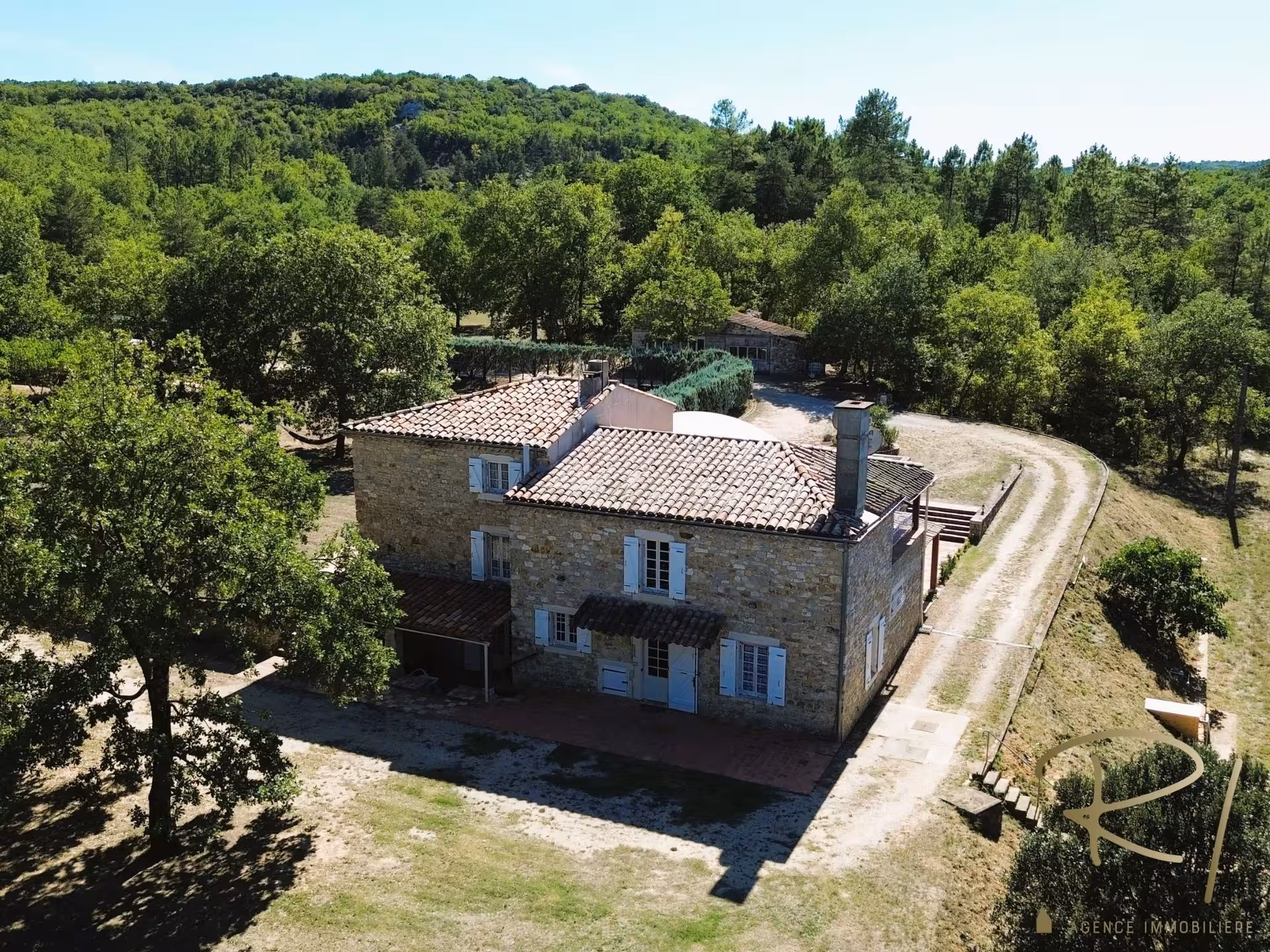 Propriété entre nature et sérénité