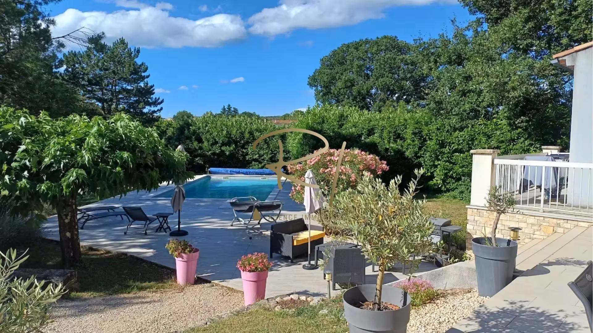 Spacieuse villa familiale Barjac Gard